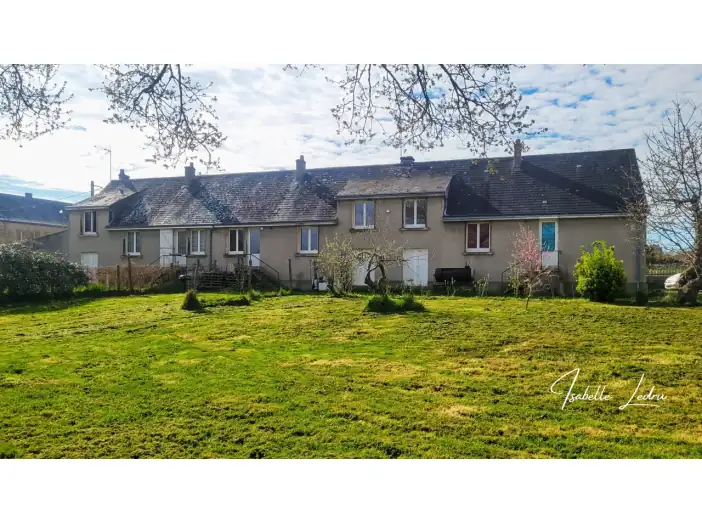 Maison 8 pièces de 189 m² - La Pellerine (49490)