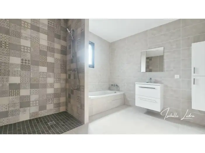 Maison 5 pièces de 114 m² - Issé (44520)