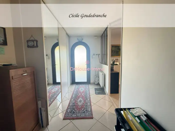 Maison 4 pièces de 147 m² - Artigues-près-Bordeaux (33370)