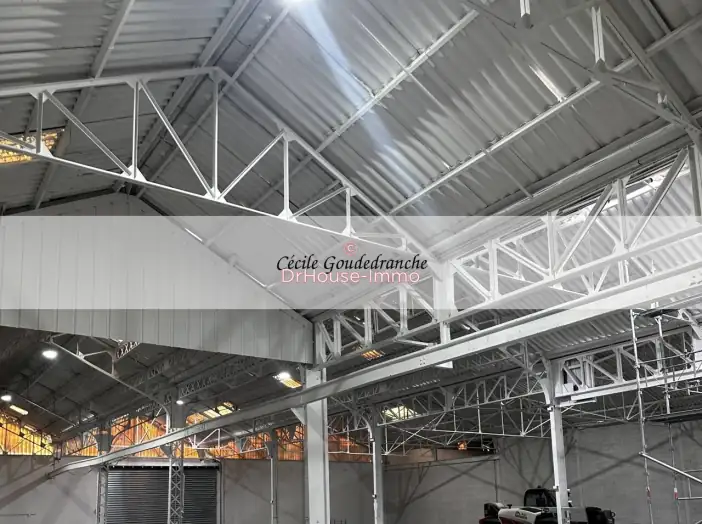 Entrepôt de 1 550 m² - Bassens (33530)