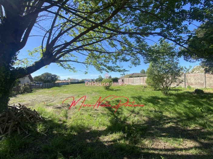 Terrain de 1051m²