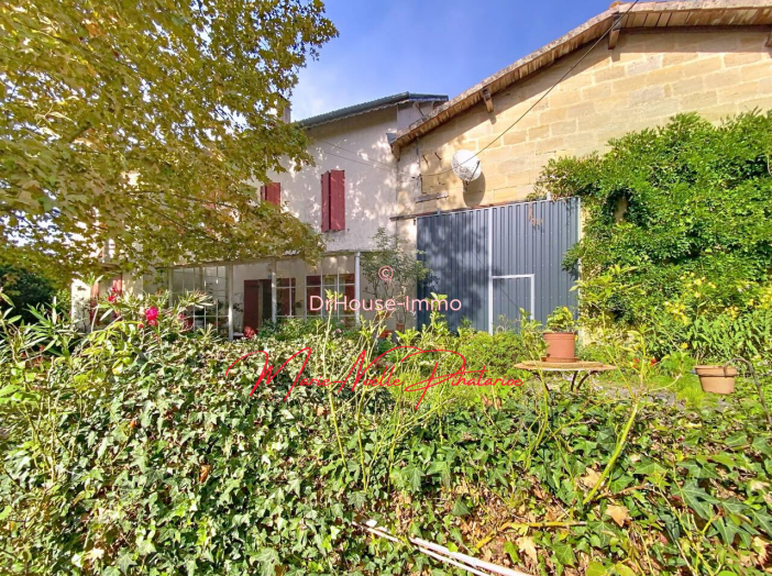 Maison 8 pièces de 170 m² - Lamothe-Montravel (24230)