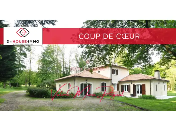 Maison 7 pièces de 200 m² - Vanxains (24600)