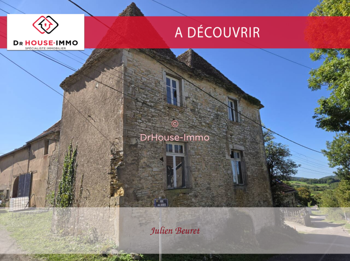 Maison 6 pièces de 114 m² - Rougemont (25680)