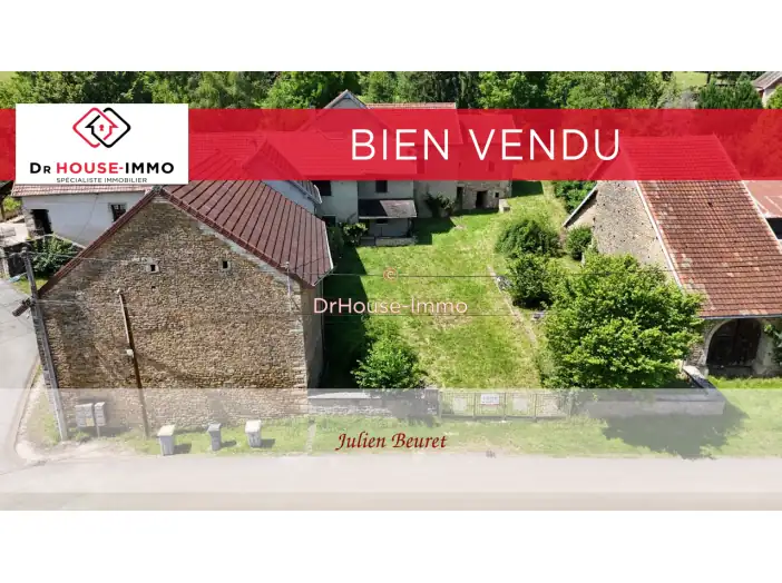 Maison 9 pièces de 276 m² - Rougemont (25680)