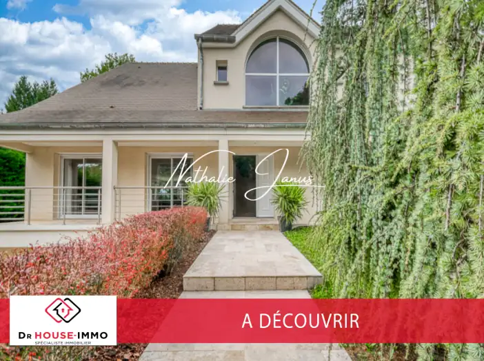 Maison 10 pièces de 307 m² - Cély (77930)