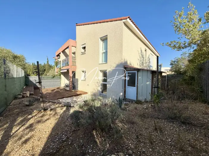 Appartement 3 pièces de 63 m² - Saint-Estève (66240)