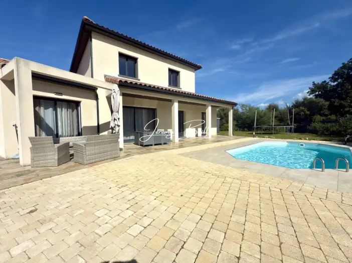 Maison 5 pièces de 136 m² - Sorède (66690)