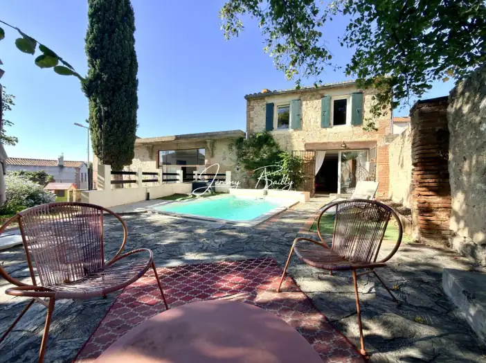 Maison 6 pièces de 261 m² - Passa (66300)