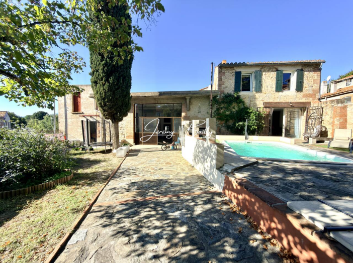 Maison 6 pièces de 261 m² - Passa (66300)