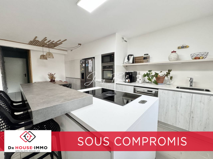Appartement 4 pièces de 85 m² - Saint-Estève (66240)