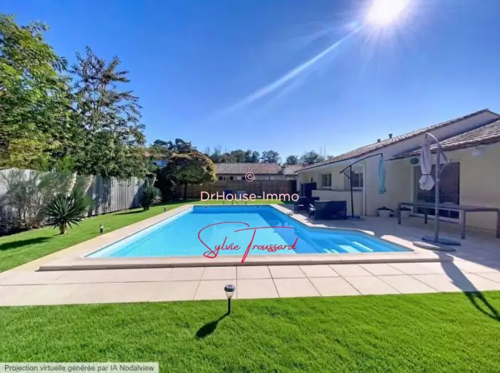 Maison 5 pièces de 131 m² - Le Haillan (33185)