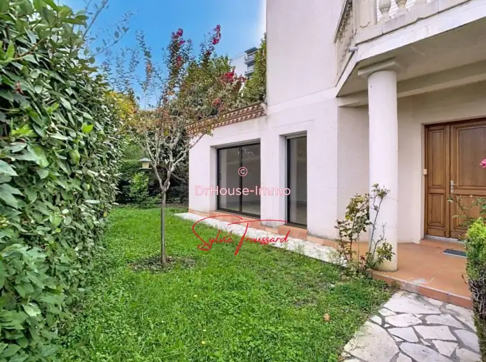 Maison 5 pièces de 171 m² - Mérignac (33700)