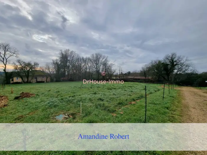 Terrain de 2 008 m² - Sainte-Alvère (24510)