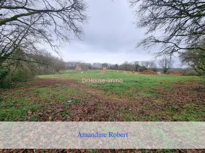 Terrain de 2 008 m² - Sainte-Alvère (24510)
