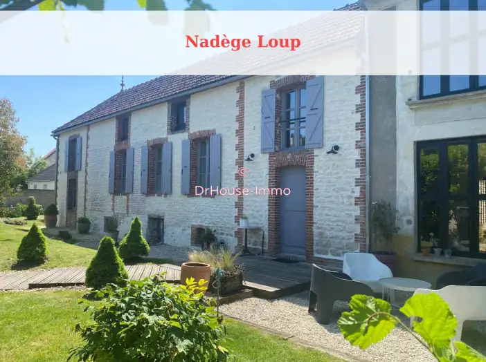 Maison 5 pièces de 151 m² - Aillant-sur-Tholon (89110)