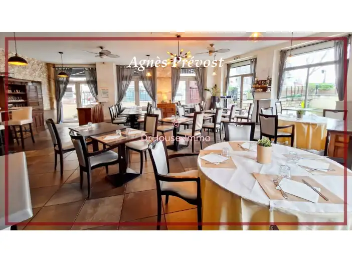 Commerce 4 pièces de 165 m² - Lyon (69008)