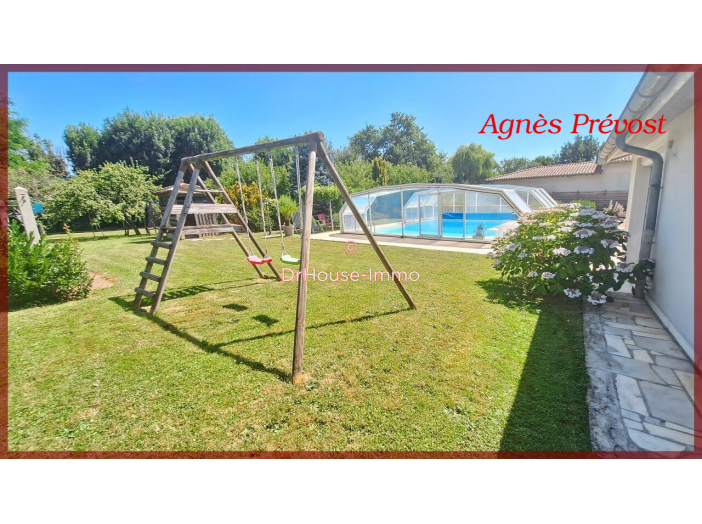 Maison de 217m² - 8 pièces