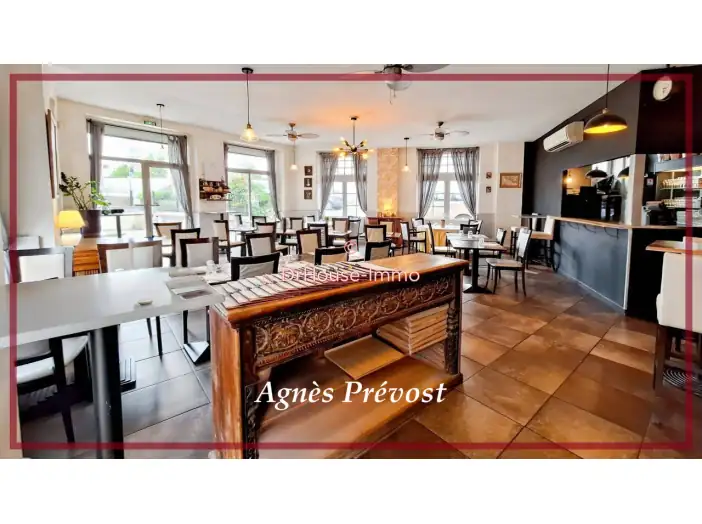 Commerce 4 pièces de 165 m² - Lyon (69008)