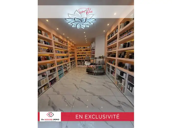 Immeuble 11 pièces de 268 m² - Marseille (13002)