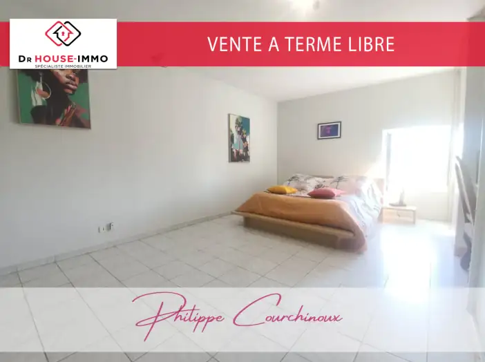 Maison 8 pièces de 235 m² - Amou (40330)