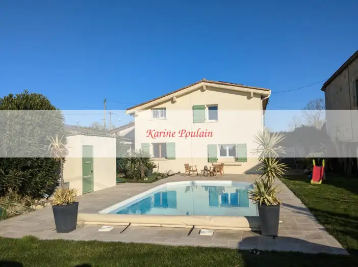 Maison 6 pièces de 176 m² - Ambès (33810)