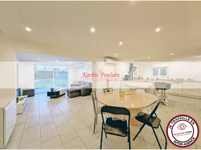 Maison 4 pièces de 146 m² - Ambarès-et-Lagrave (33440)