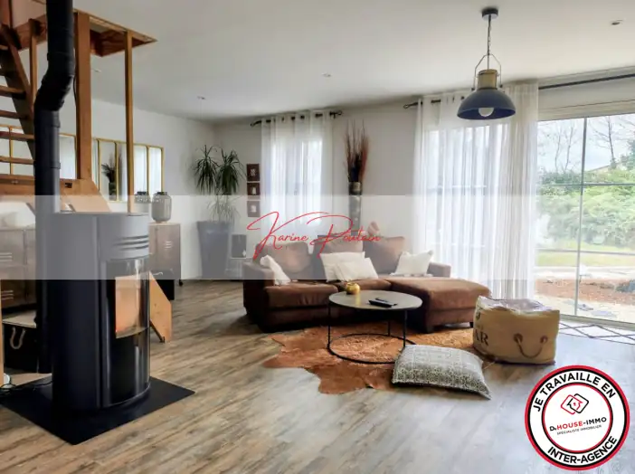 Maison 5 pièces de 139 m² - Saint-Louis-de-Montferrand (33440)