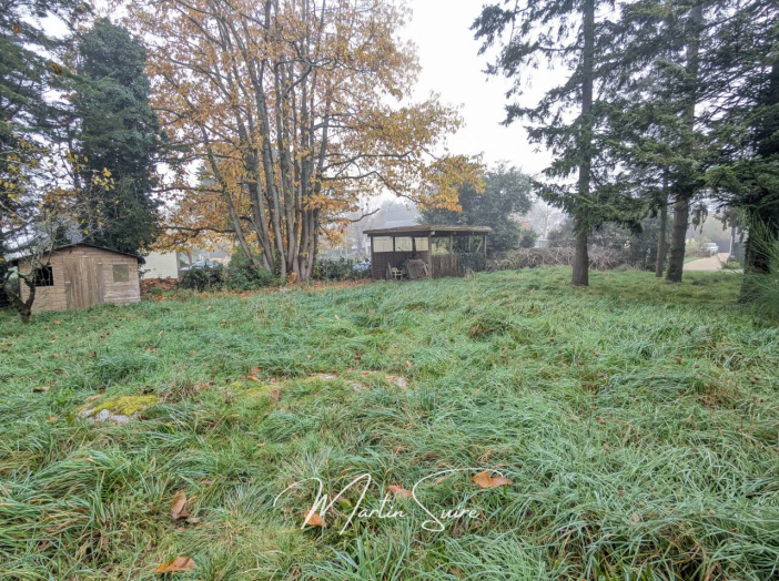 Terrain de 2295m²
