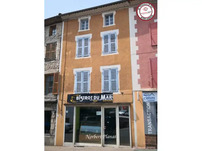 Commerce 9 pièces de 227 m² - Cunlhat (63590)