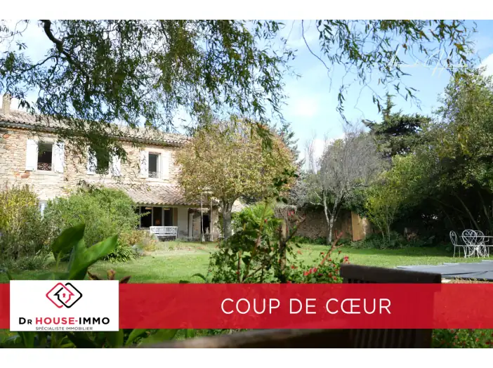 Maison 6 pièces de 228 m² - Uzès (30700)