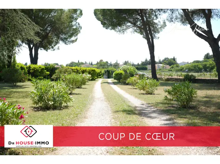 Maison 6 pièces de 141 m² - Uzès (30700)