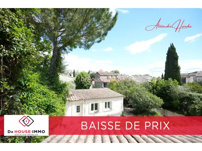 Maison 10 pièces de 300 m² - Uzès (30700)