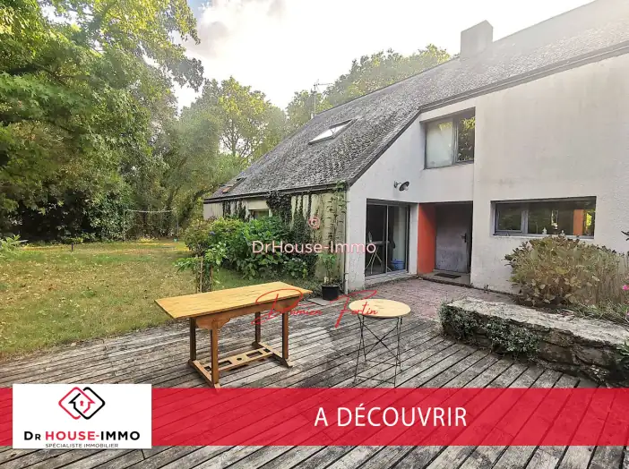 Maison 6 pièces de 179 m² - Saint-Molf (44350)