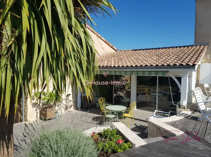 Maison 12 pièces de 412 m² - Fossès-et-Baleyssac (33190)