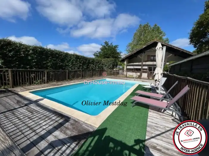 Maison 8 pièces de 240 m² - Saint-Vincent-de-Tyrosse (40230)