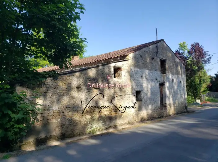 Maison 1 pièce de 70 m² - Sainte-Hermine (85210)