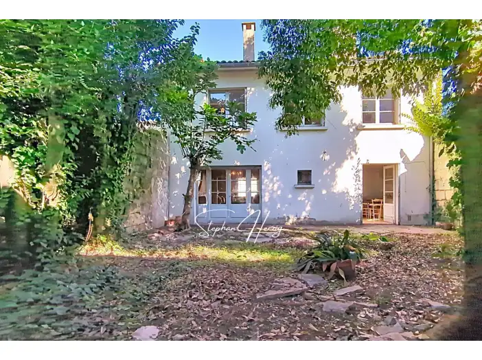 Maison 9 pièces de 154 m² - Bordeaux (33300)