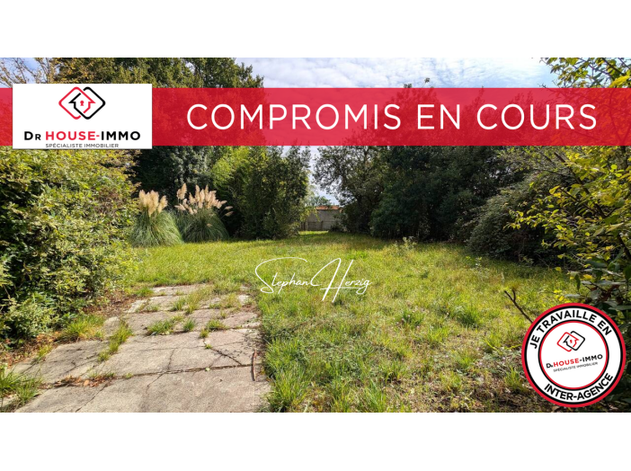 Terrain de 686m²