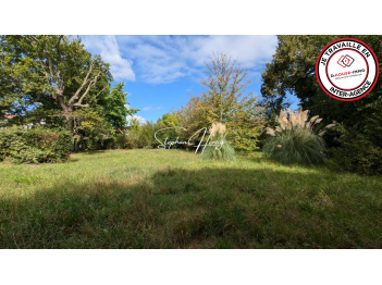 Terrain de 680m²