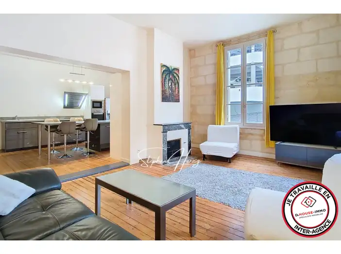 Immeuble 6 pièces de 250 m² - Bordeaux (33000)