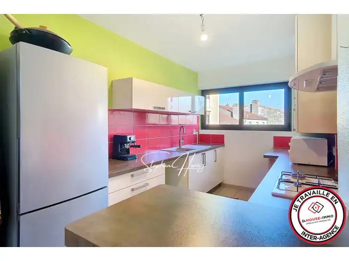 Appartement 3 pièces de 59 m² - Bordeaux (33800)