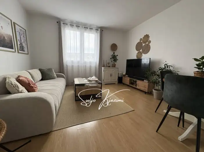 Appartement 2 pièces de 49 m² - Châteauroux (36000)