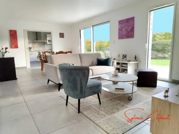 Maison 8 pièces de 106 m² - Longuenesse (62219)