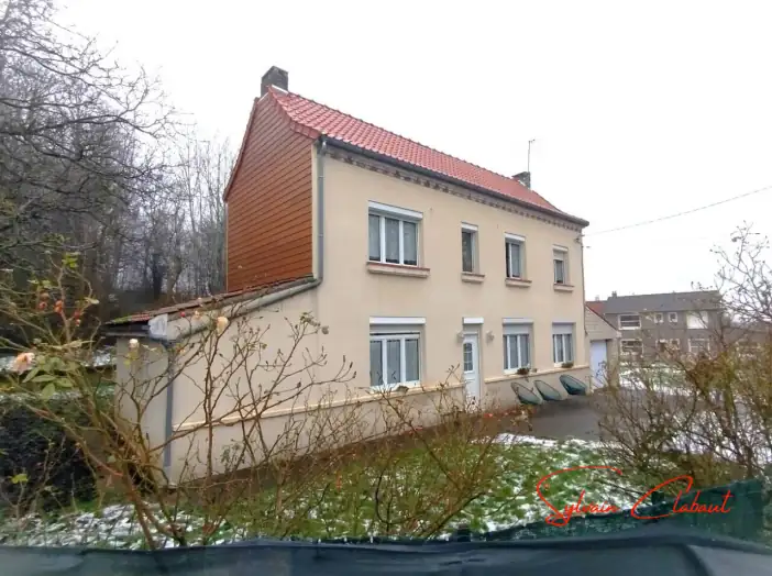 Maison 7 pièces de 115 m² - Blendecques (62575)