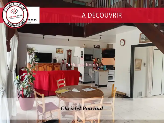 Maison 6 pièces de 160 m² - Saint-Ciers-d'Abzac (33910)
