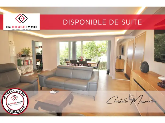 Appartement 4 pièces de 81 m² - Cavalaire-sur-Mer (83240)