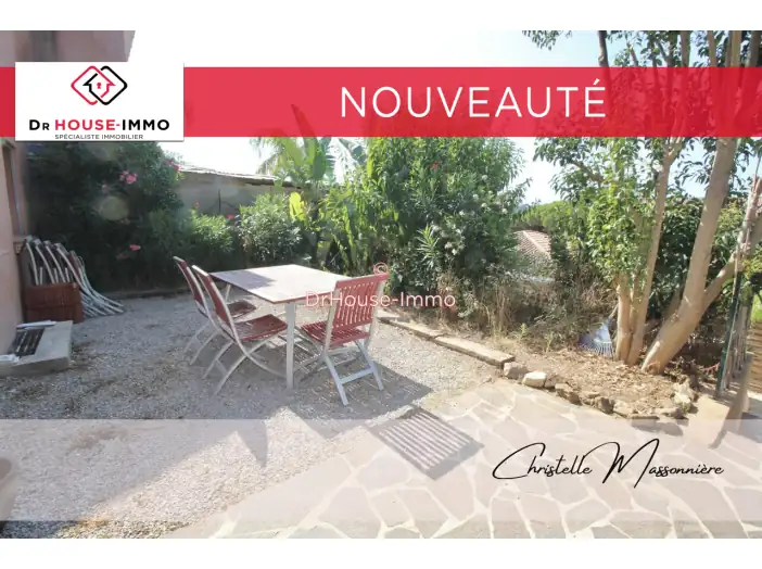 Appartement 3 pièces de 83 m² - Cavalaire-sur-Mer (83240)