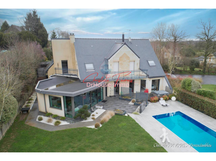 Maison de 290m² - 9 pièces