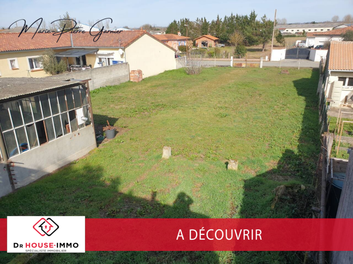 Terrain de 840m²